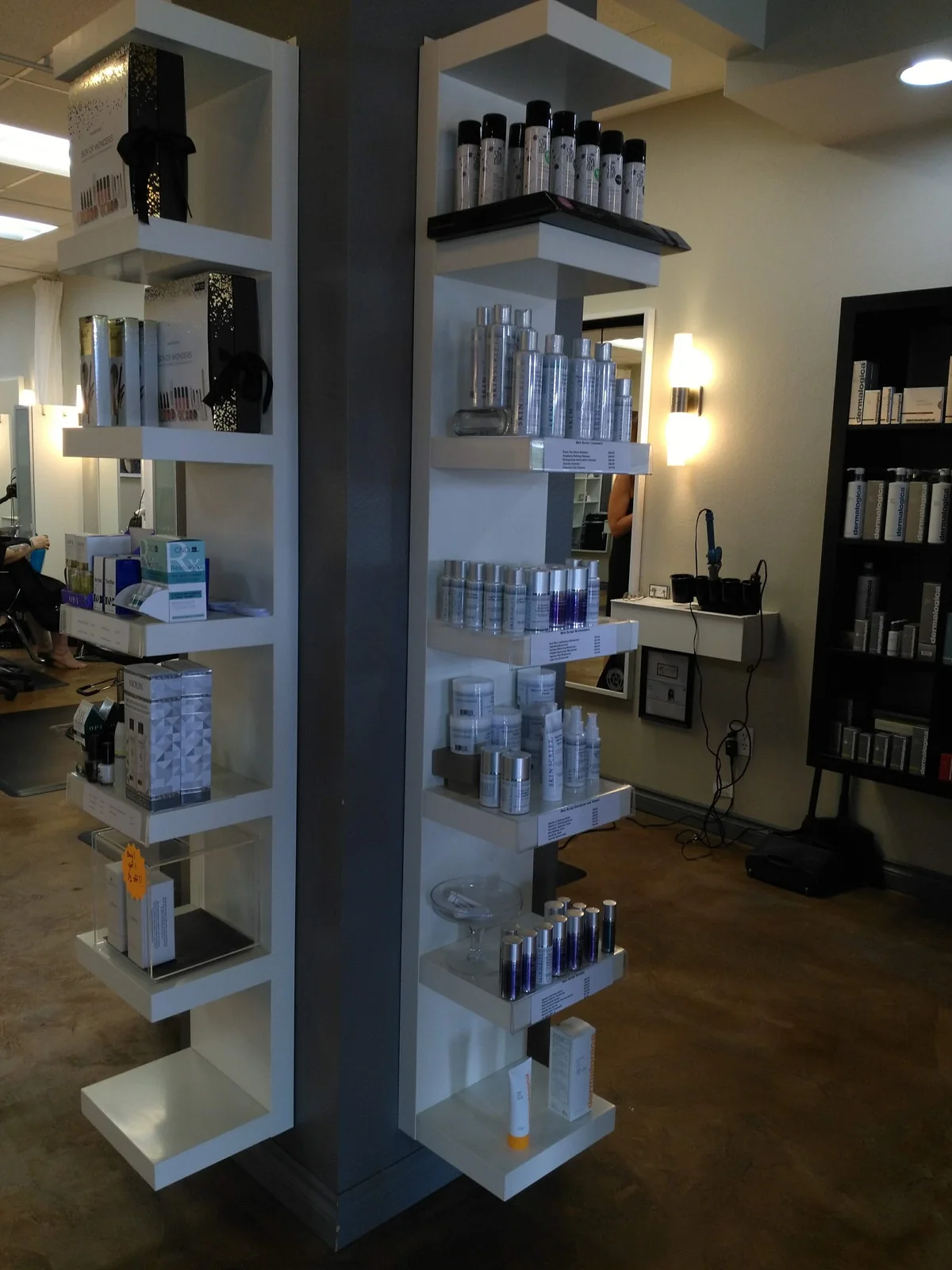 Salon interior